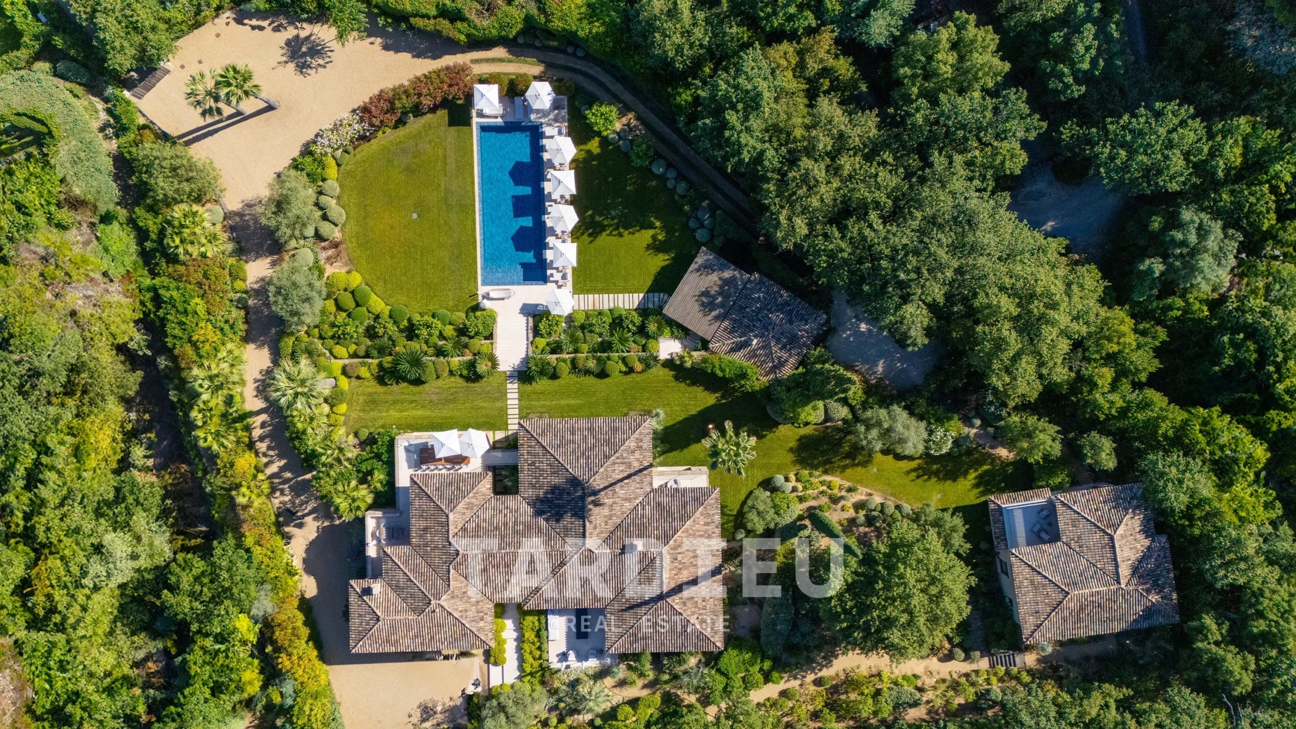 Saint-Tropez : Propriété d'exception vue mer
