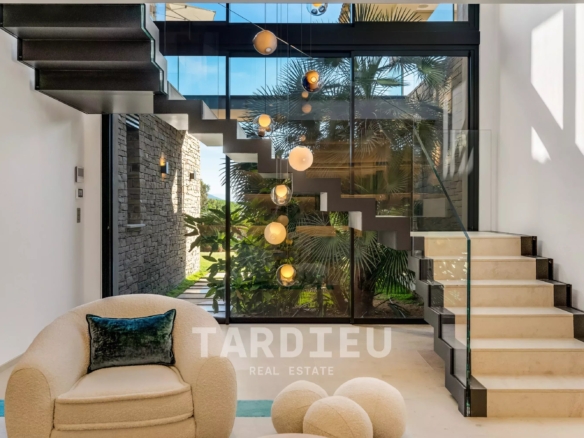 Saint-Tropez : Propriété d'exception vue mer