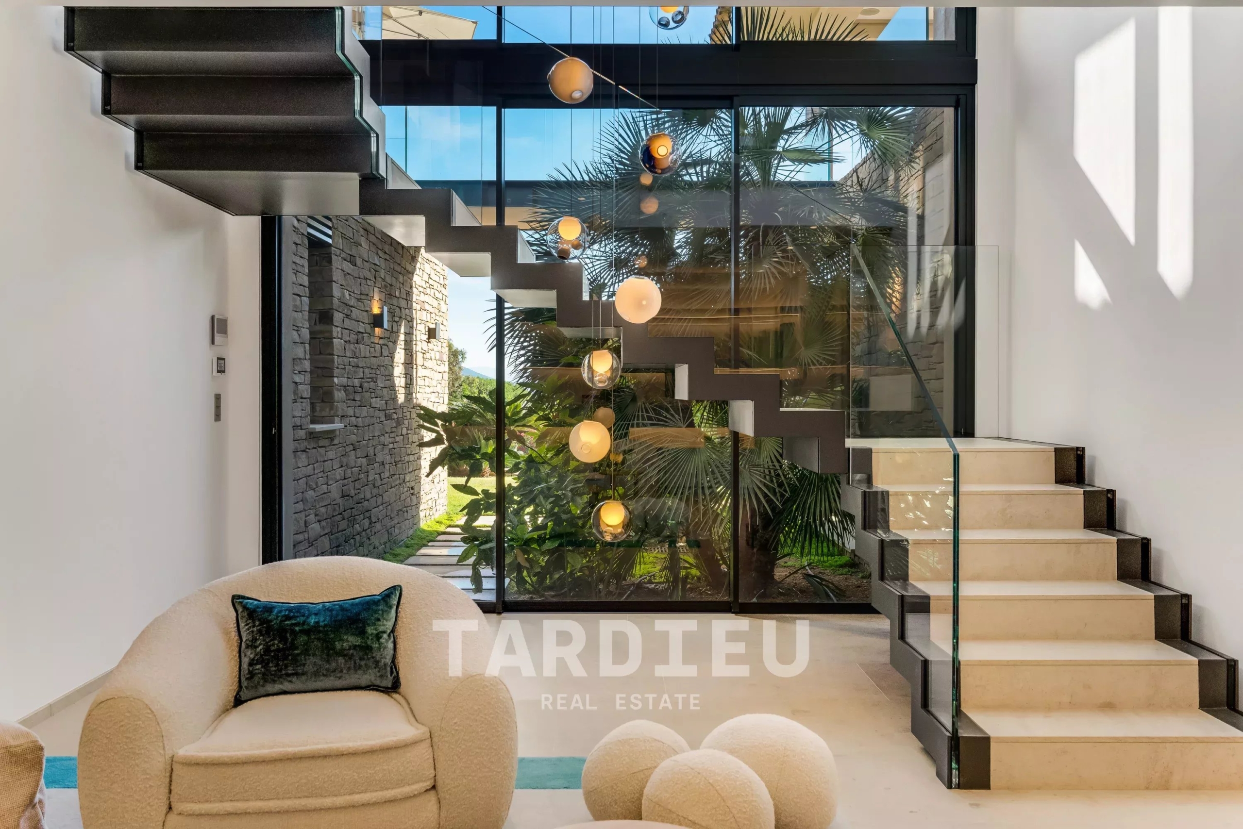 Saint-Tropez : Propriété d'exception vue mer