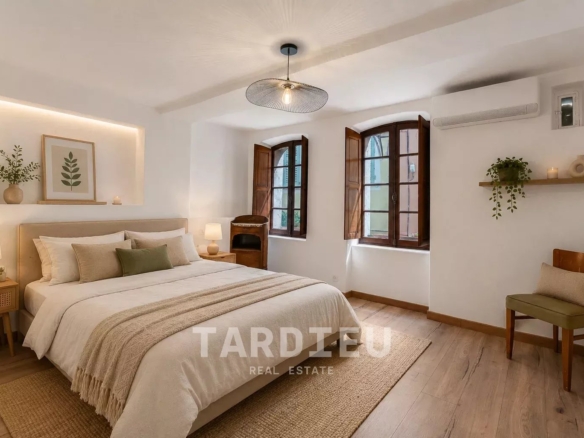 Duplex au coeur du village de Grimaud