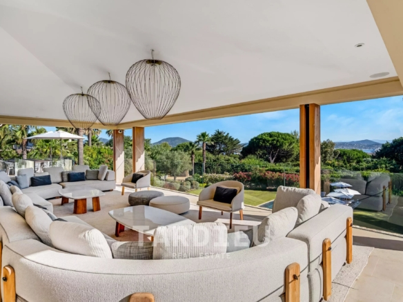 Saint-Tropez : Propriété d'exception vue mer