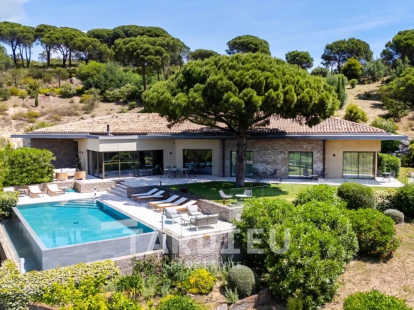 Villa Contemporaine sur Ramatuelle