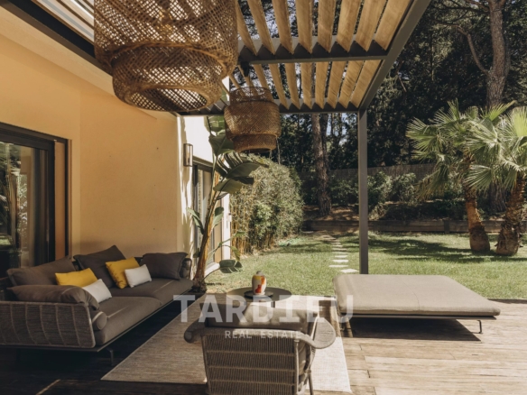 Gassin – Villa avec 5 chambres, piscine et plage à pieds