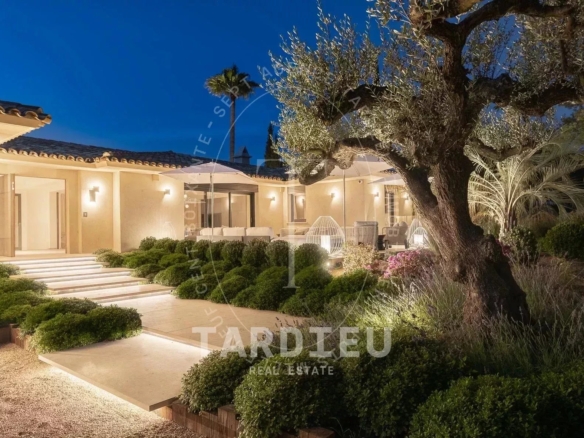 Saint-Tropez : Propriété d'exception vue mer