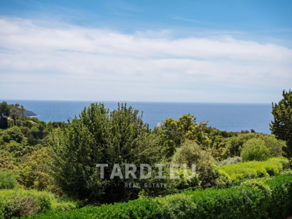 La Croix-Valmer - Vue mer et fort potentiel