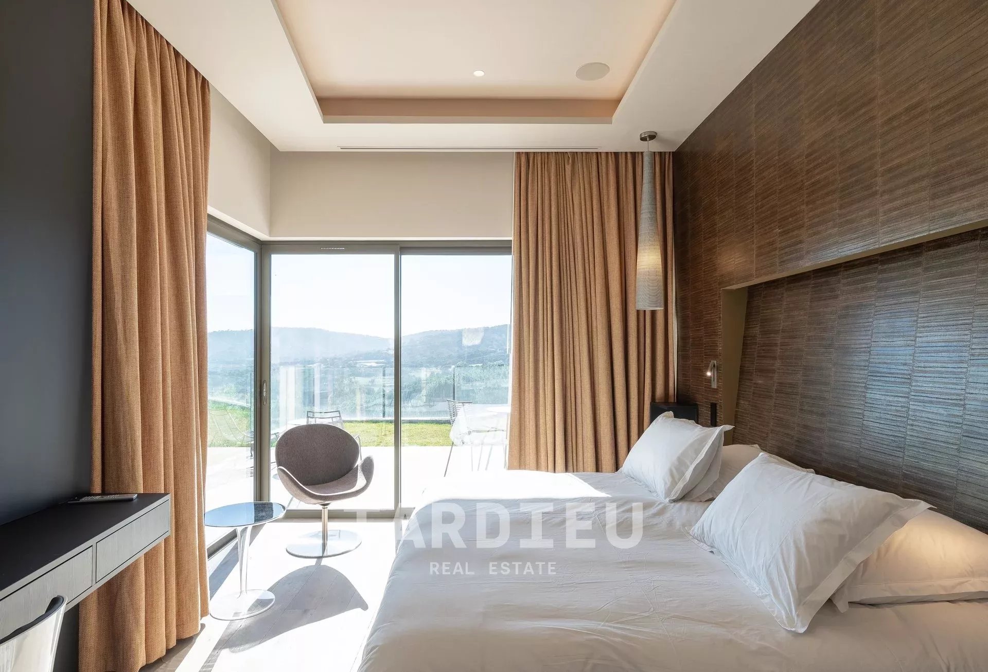 Villa Contemporaine sur Ramatuelle