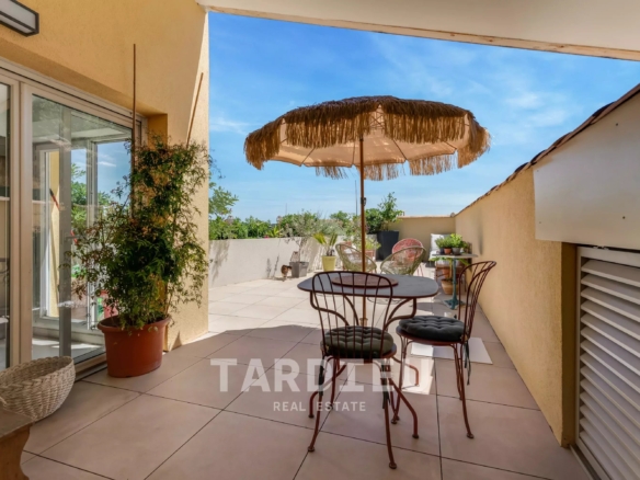 Appartement 5 pièces dernier étage avec terrasse