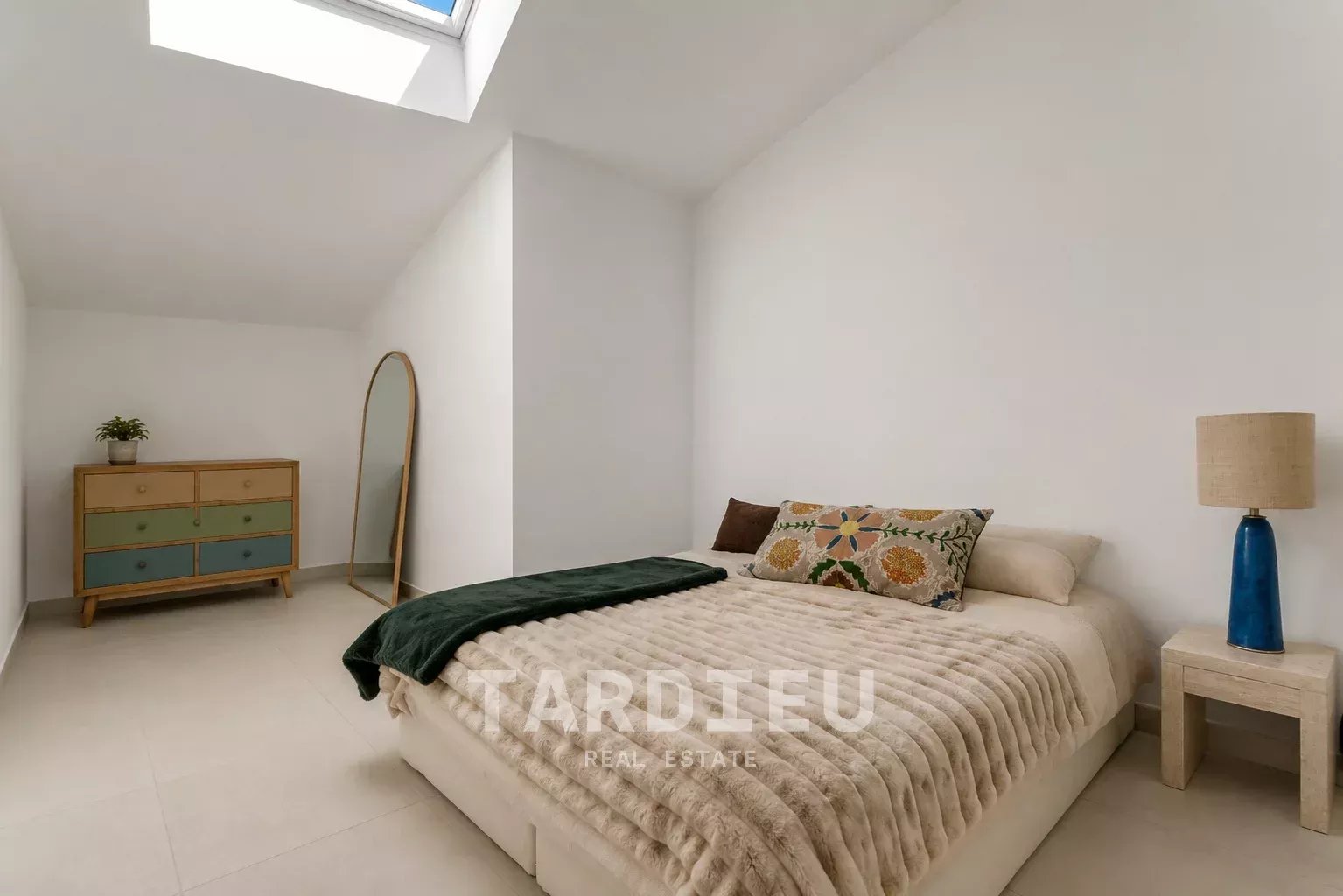 Appartement 5 pièces dernier étage avec terrasse
