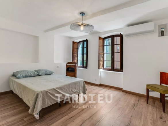 Duplex au coeur du village de Grimaud