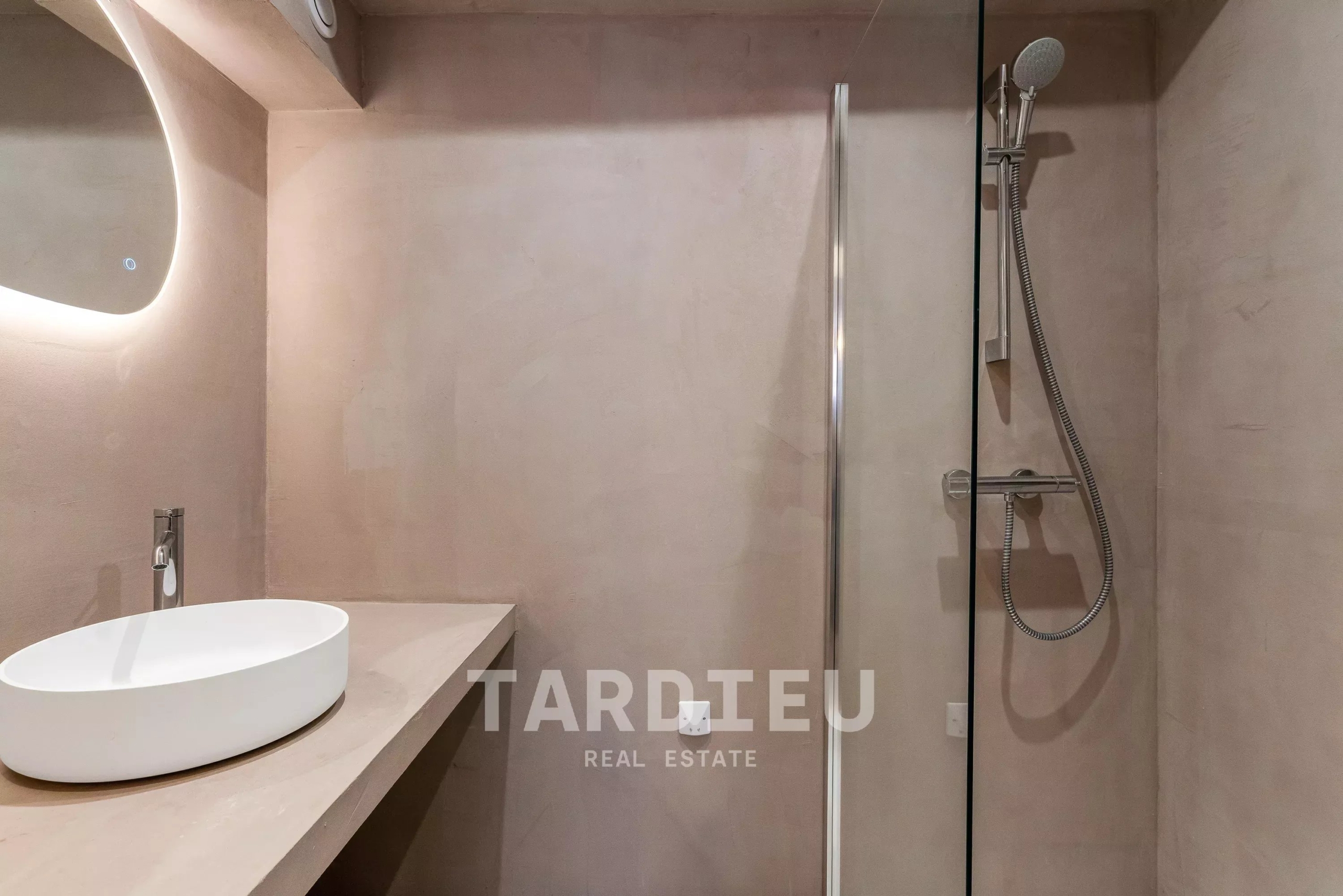 Duplex au coeur du village de Grimaud