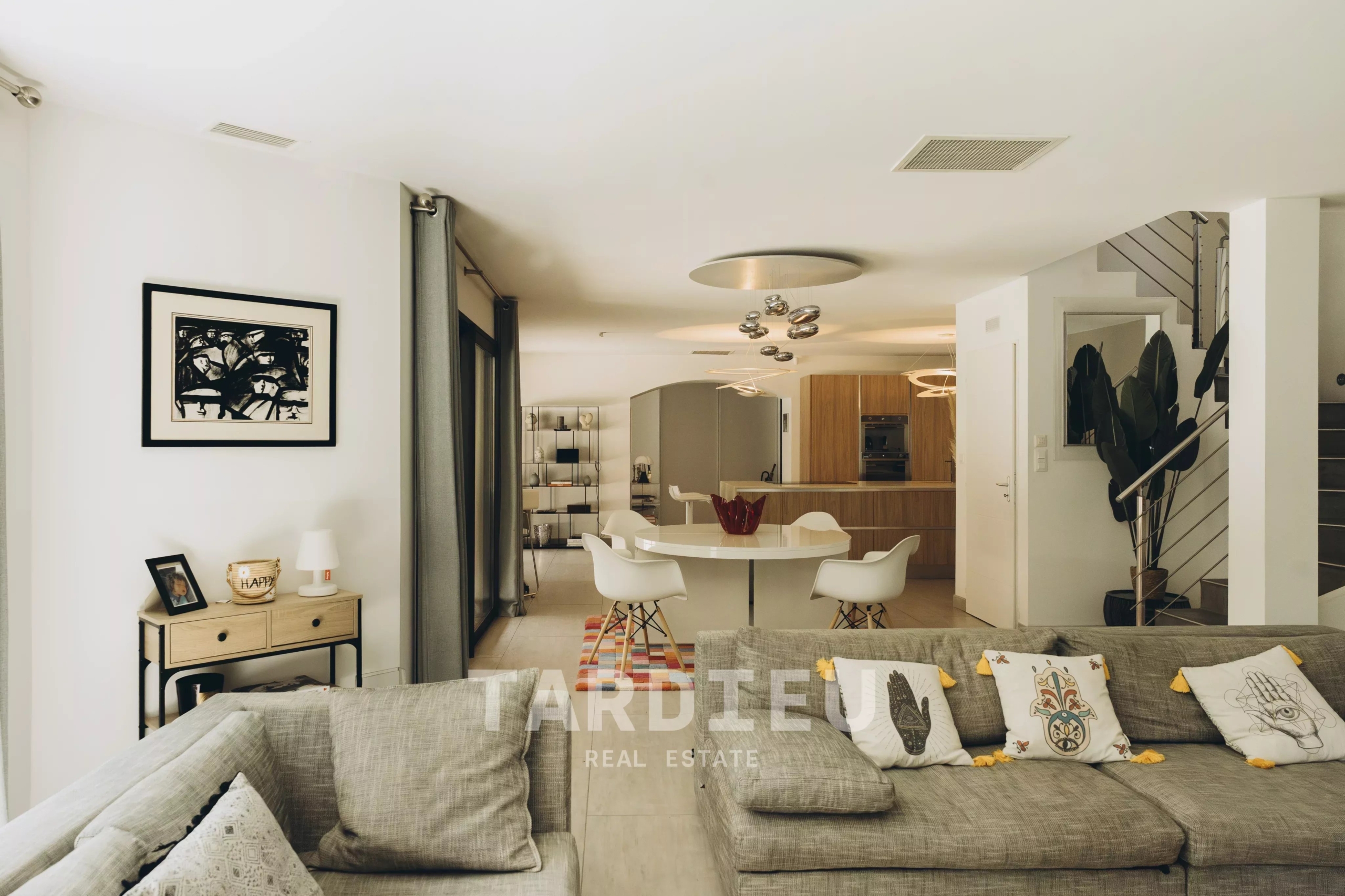 Gassin – Villa avec 5 chambres, piscine et plage à pieds