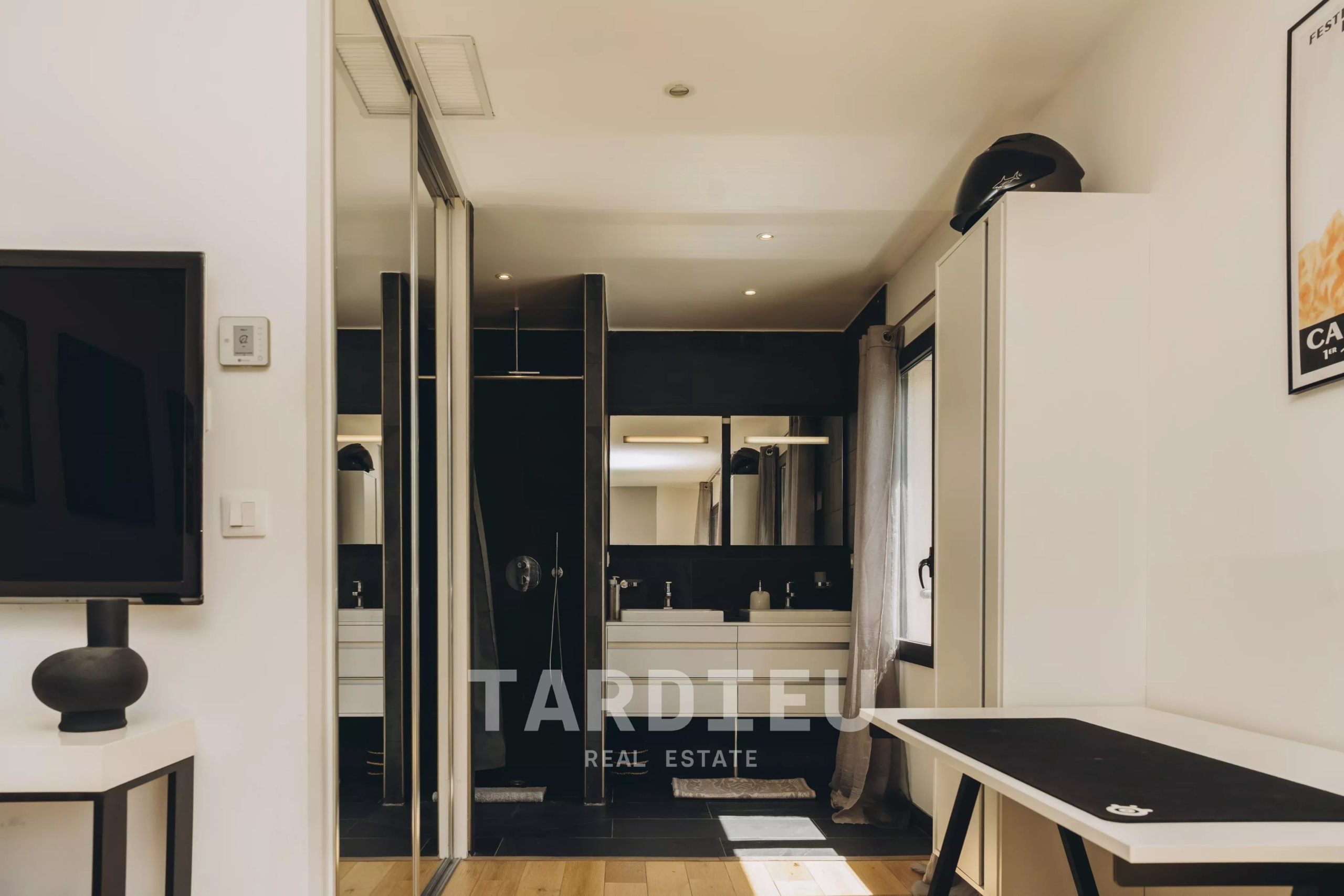 Gassin – Villa avec 5 chambres, piscine et plage à pieds