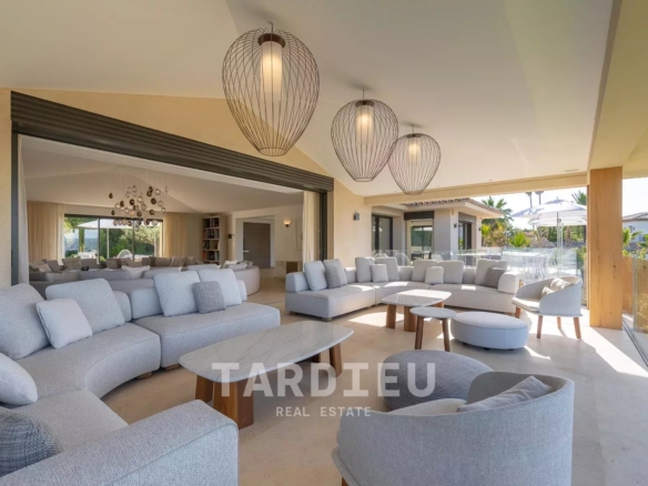 Saint-Tropez : Propriété d'exception vue mer