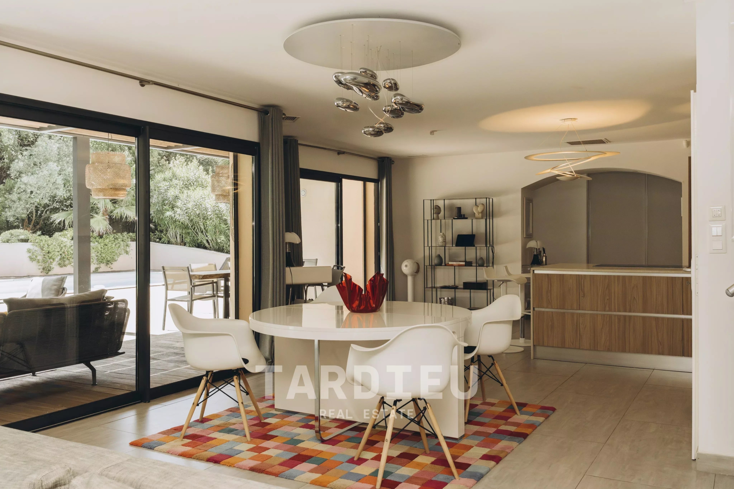 Gassin – Villa avec 5 chambres, piscine et plage à pieds