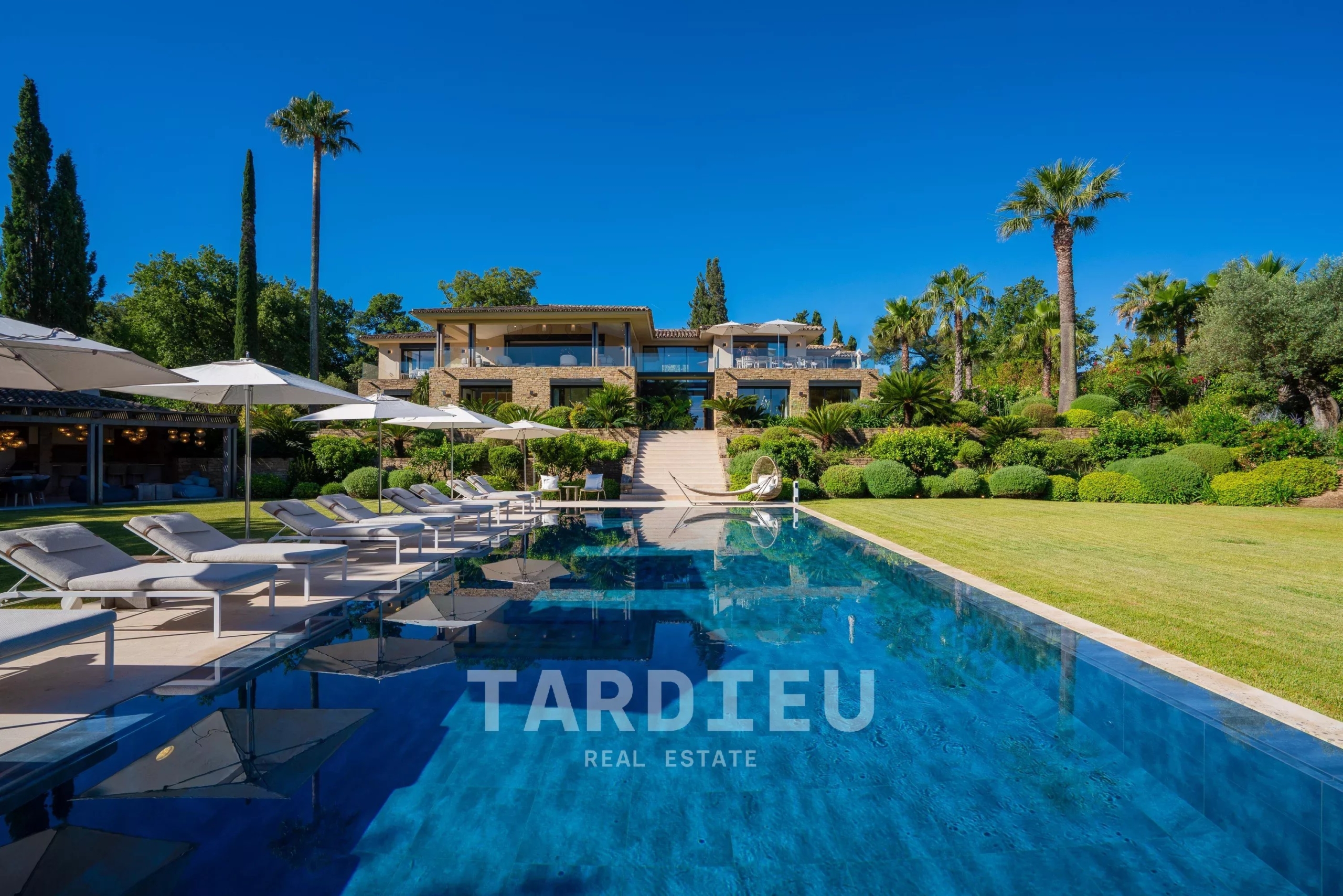 Saint-Tropez : Propriété d'exception vue mer
