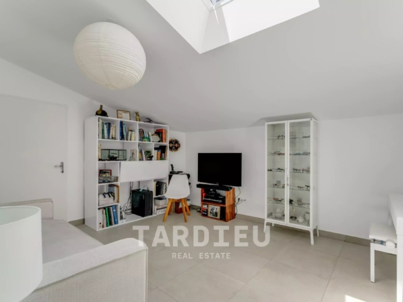 Appartement 5 pièces dernier étage avec terrasse
