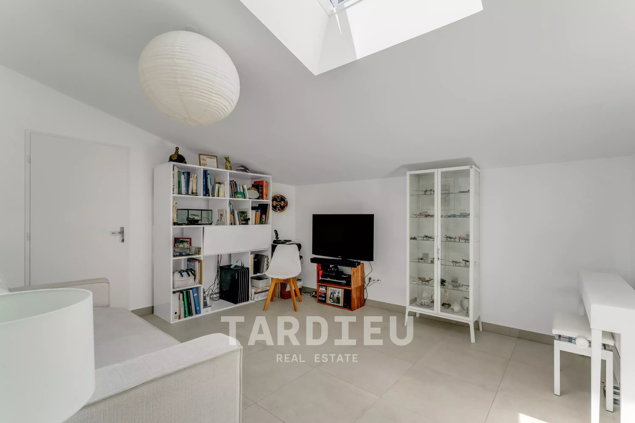 Appartement 5 pièces dernier étage avec terrasse