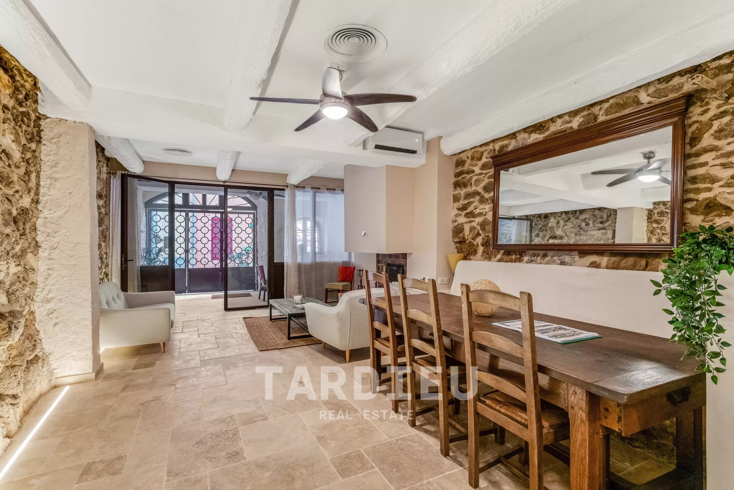 Duplex au coeur du village de Grimaud