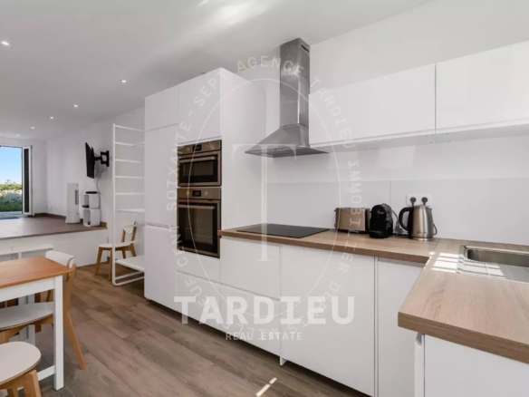 Port-Grimaud : Appartement jardin, accès mer