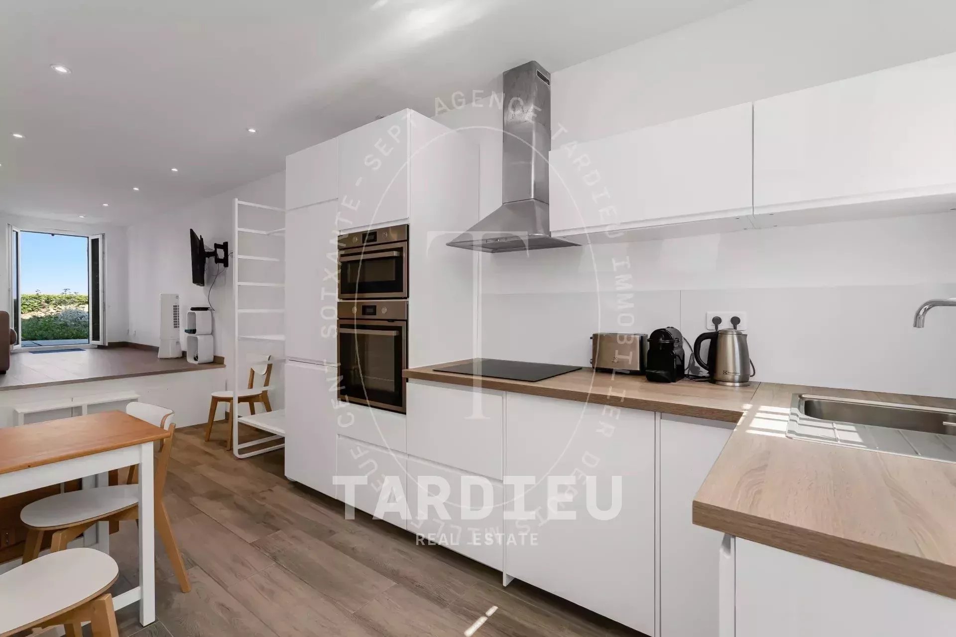 Port-Grimaud : Appartement jardin, accès mer