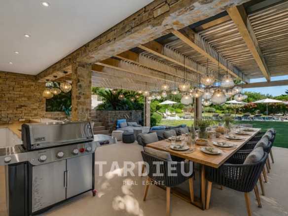 Saint-Tropez : Propriété d'exception vue mer