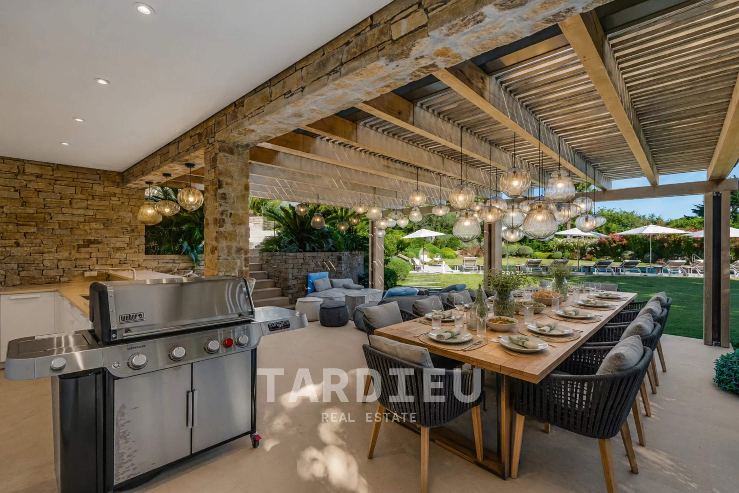 Saint-Tropez : Propriété d'exception vue mer