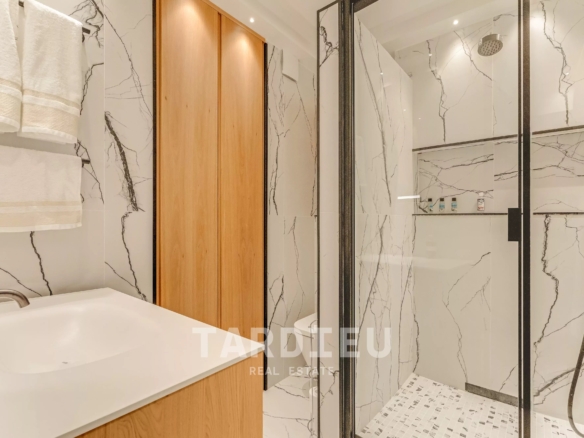 Appartement avec terrasse proche place des lices