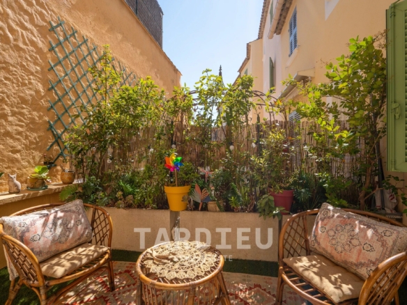 Appartement centre-ville avec terrasse et parking