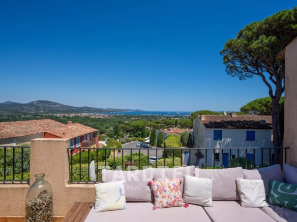 Appartement rénové, vue mer Font Mourier
