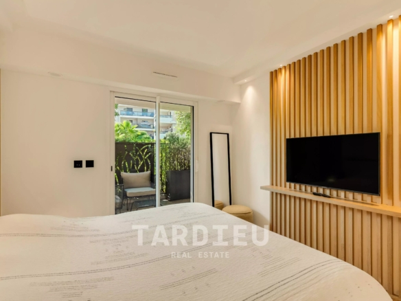 Appartement avec terrasse proche place des lices