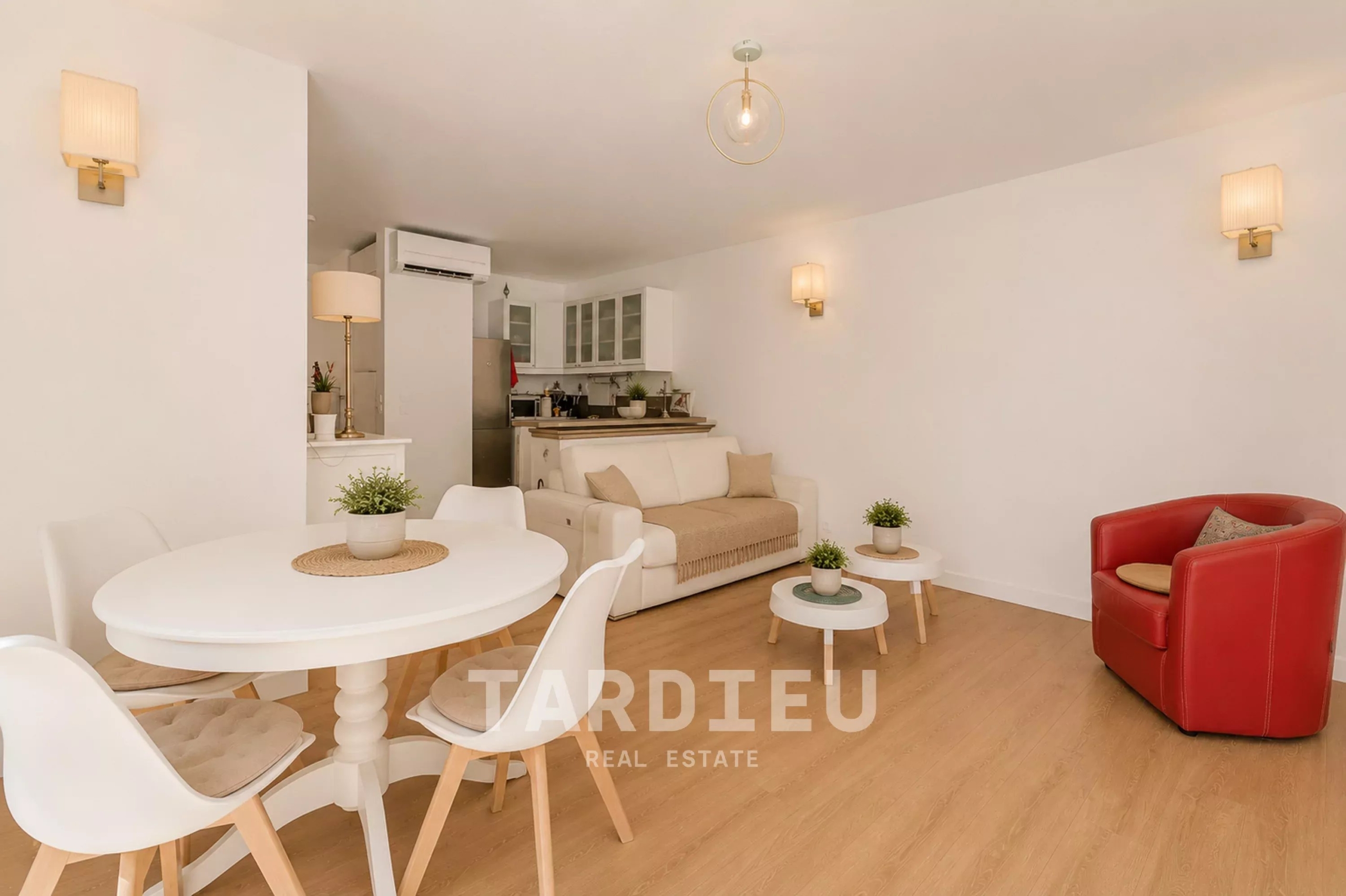 Appartement centre-ville avec terrasse et parking