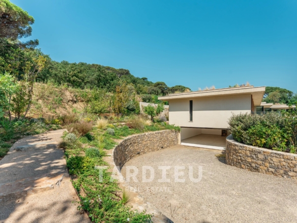 Villa Ramatuelle : vues campagne et mer