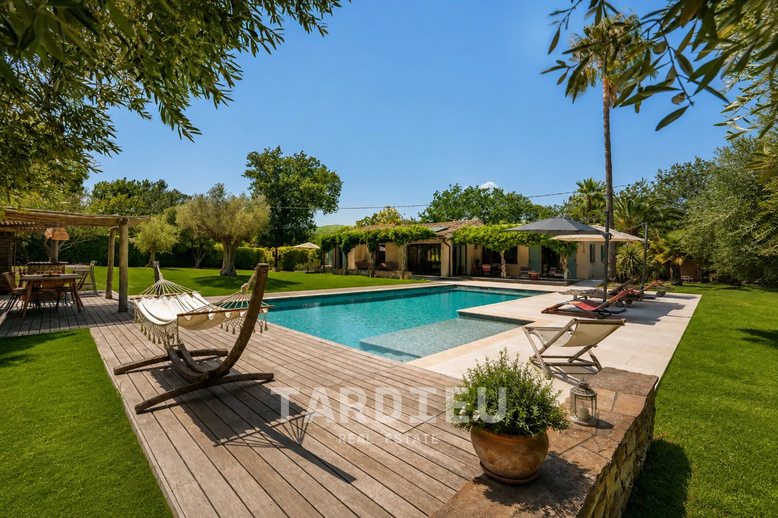 Villa provençale, cœur de vignoble
