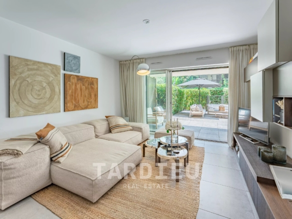 Saint-Tropez : appartement avec jardin et terrasse