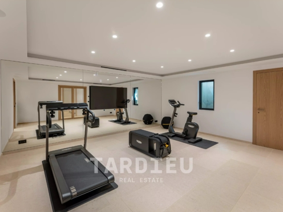 Villa Ramatuelle : vues campagne et mer