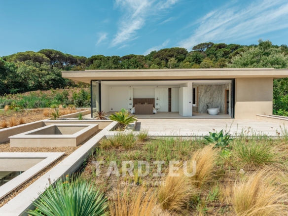 Villa Ramatuelle : vues campagne et mer