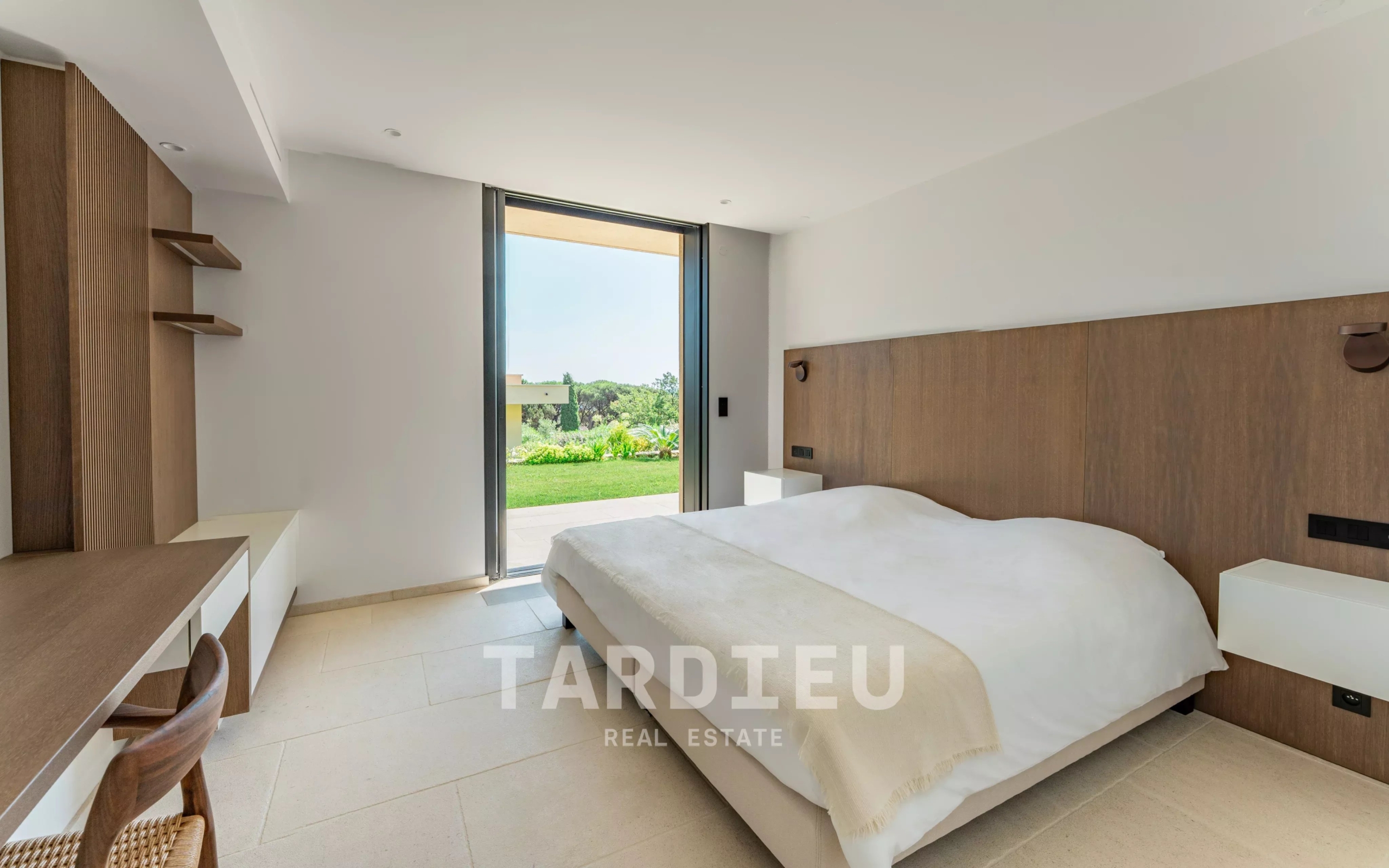Villa Ramatuelle : vues campagne et mer