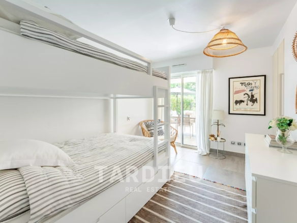 Saint-Tropez : appartement avec jardin et terrasse