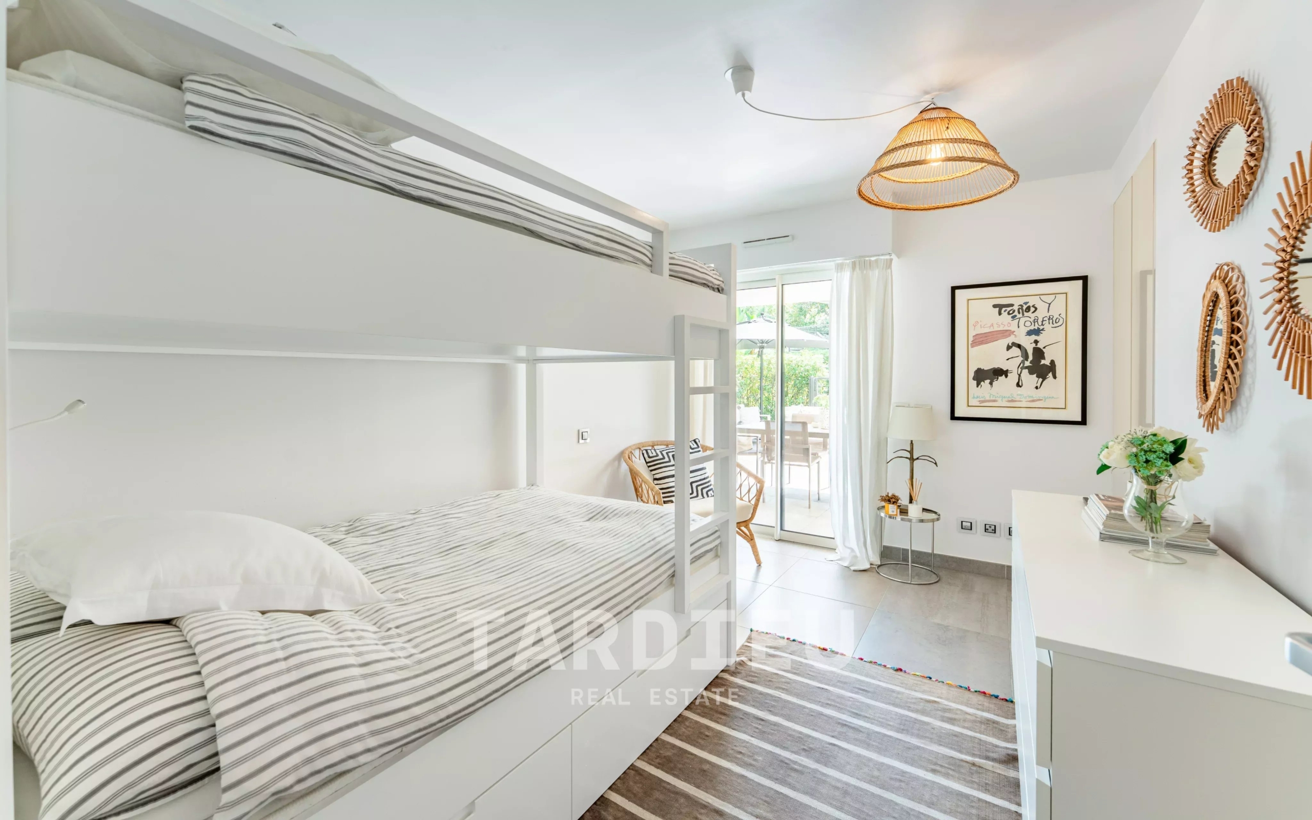 Saint-Tropez : appartement avec jardin et terrasse