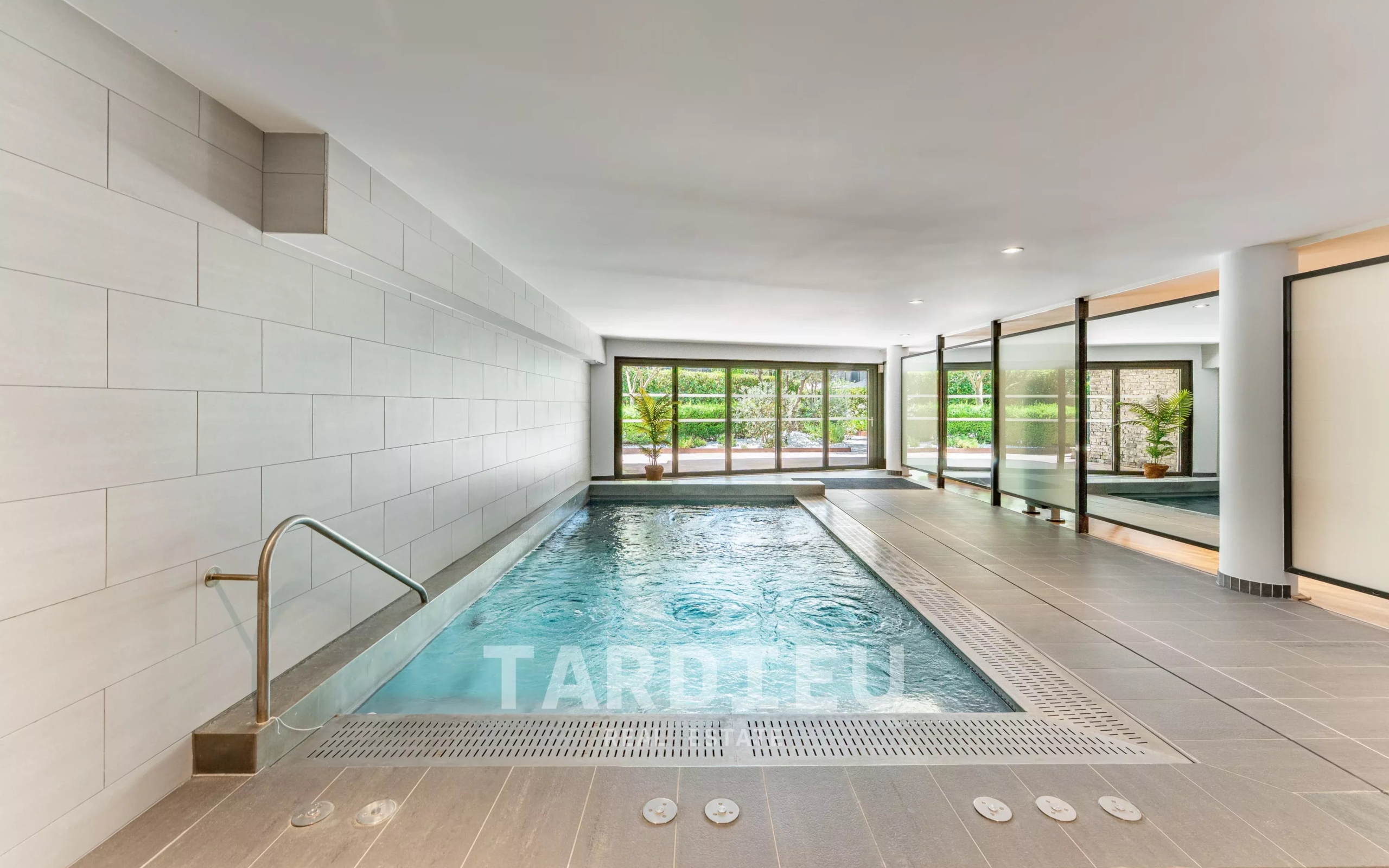 Saint-Tropez : appartement avec jardin et terrasse